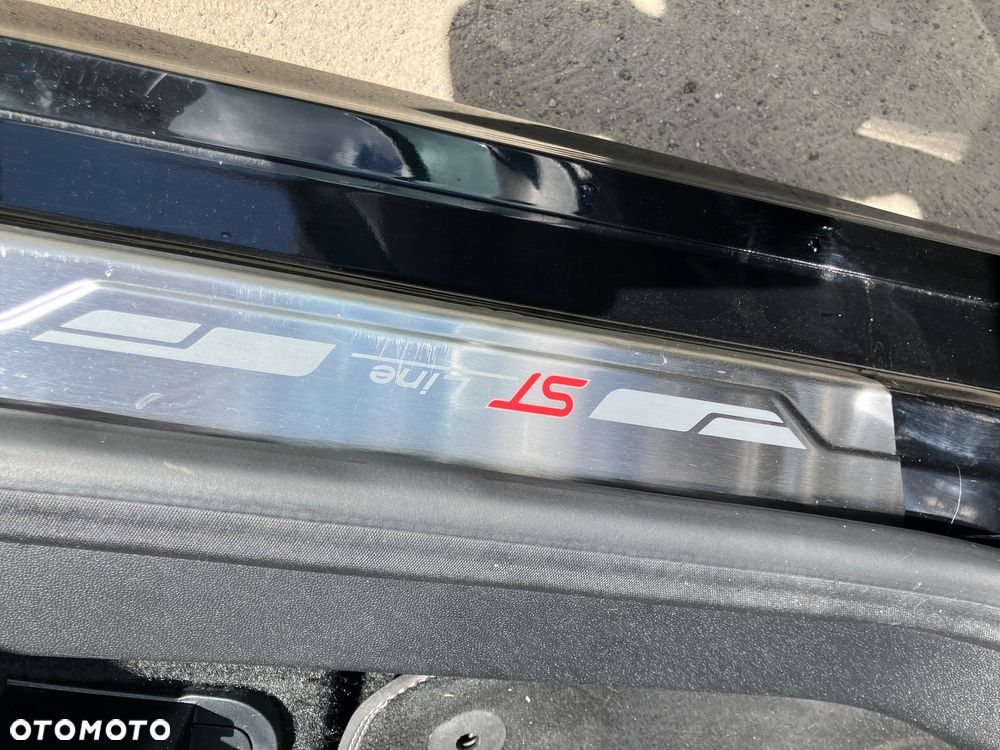Ford Fiesta 1.1 S&S ST-LINE - 9