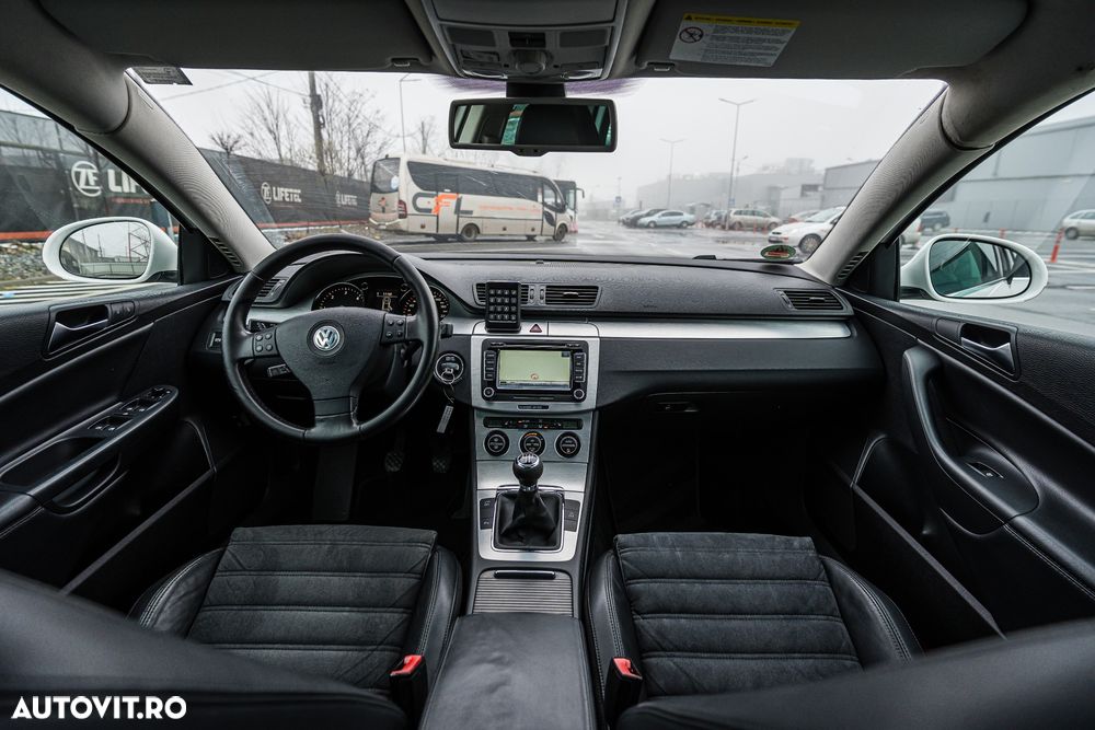 Volkswagen Passat Variant 2.0 TDI DPF Highline - 8