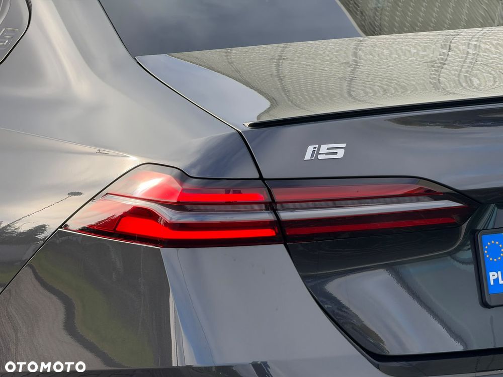 BMW i5 83.9kWh M60 xDrive - 9