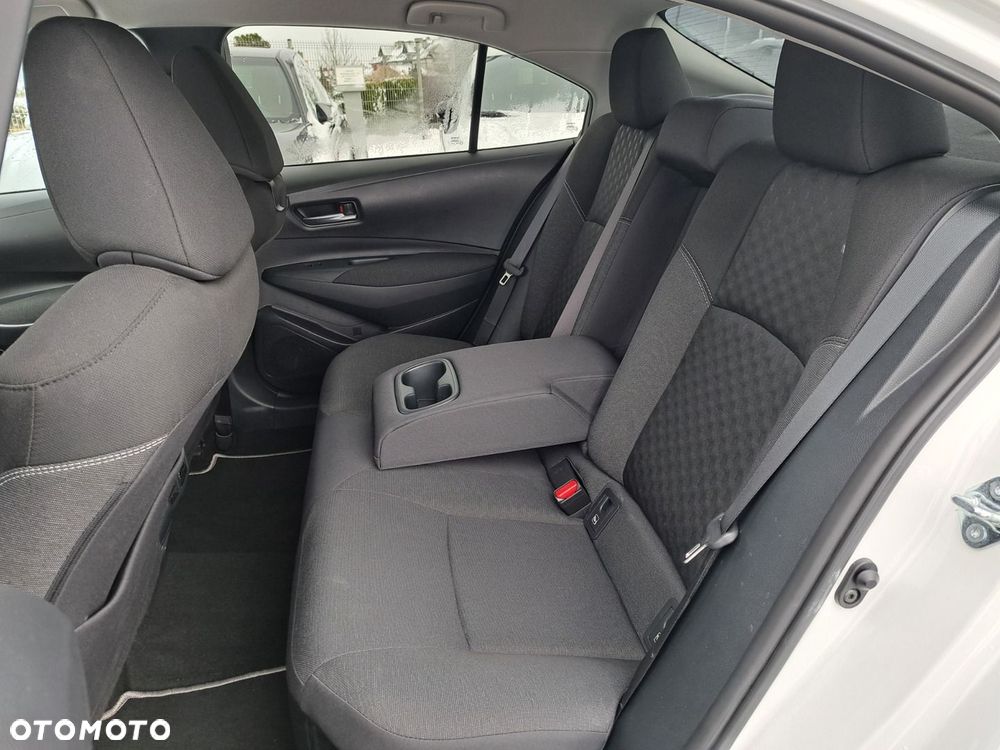 Toyota Corolla 1.8 Hybrid Style - 18