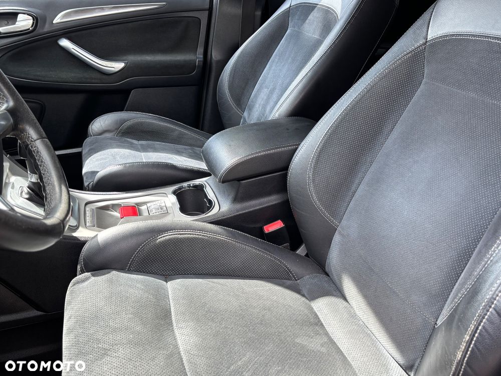 Ford S-Max 2.0 TDCi DPF Titanium - 29