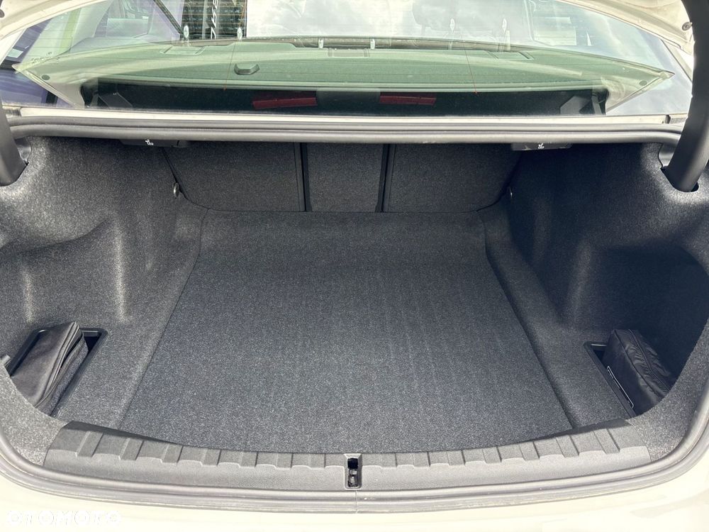 BMW Seria 3 - 17