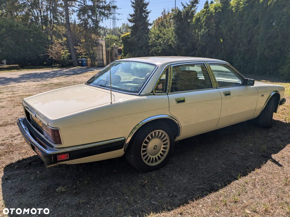 Jaguar XJ XJ6 4.0i - 12