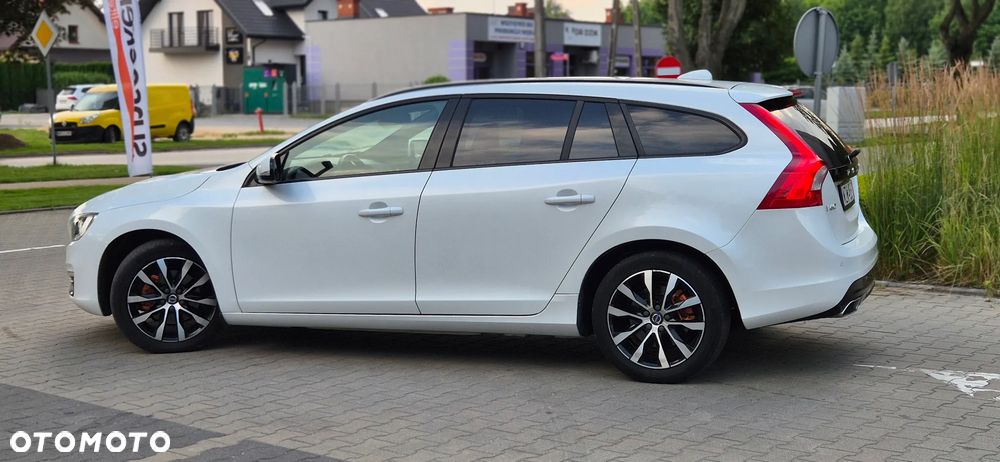 Volvo V60 D3 Momentum Core - 35