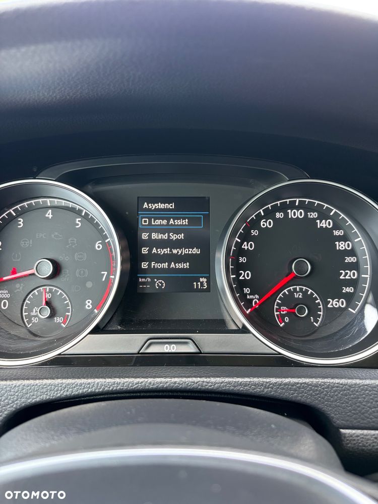 Volkswagen Golf - 26