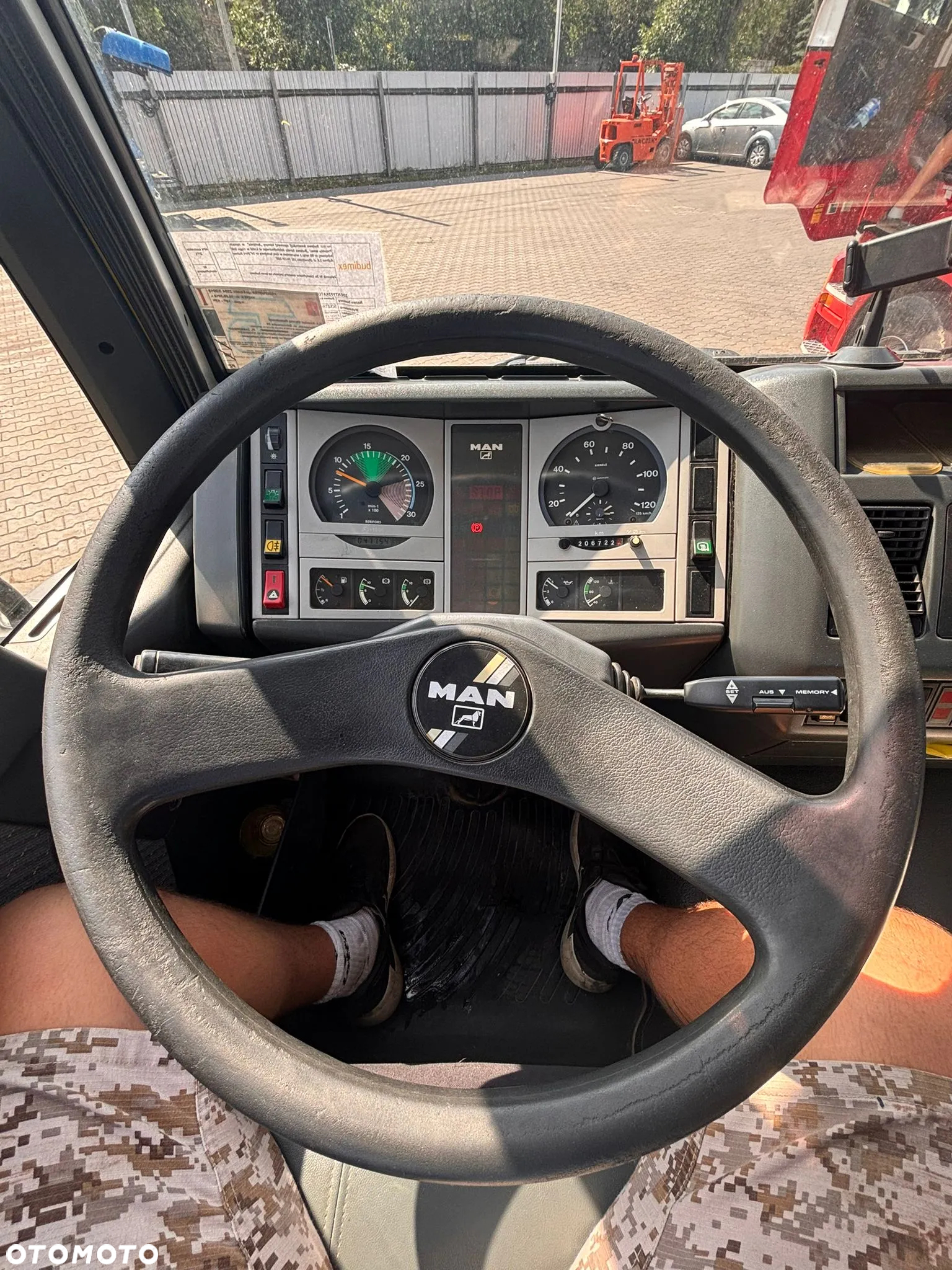 MAN L2000 - 28