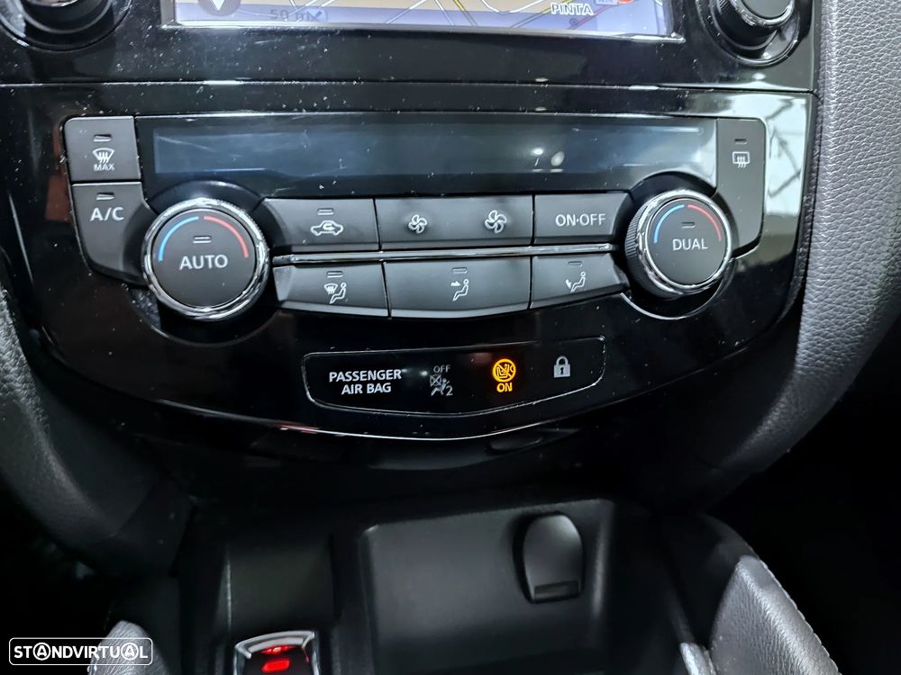 Nissan Qashqai 1.5 dCi N-Connecta - 19