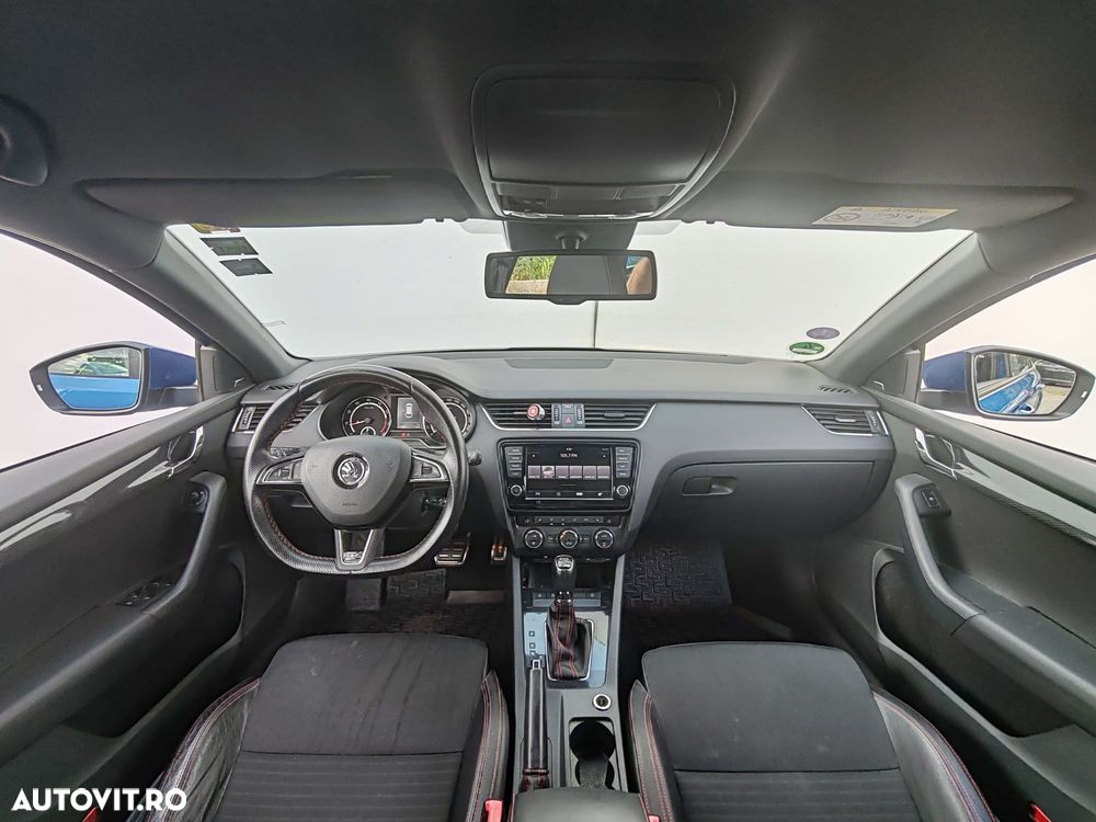 Skoda Octavia 2.0 TSI DSG RS - 9