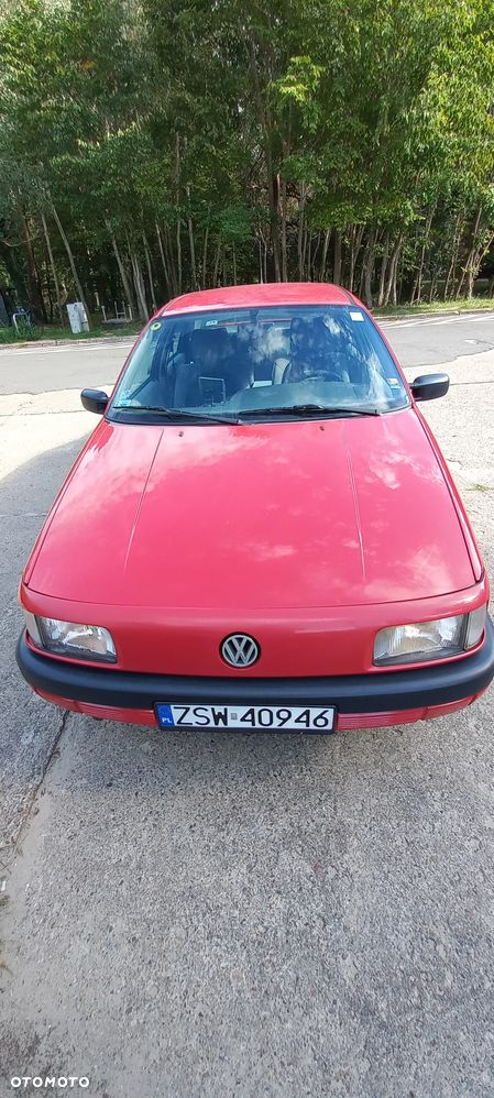 Volkswagen Passat 1.9 TD CL - 9