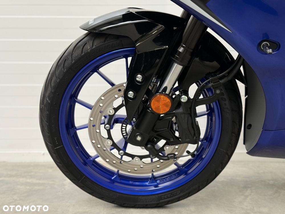 Yamaha YZF - 24