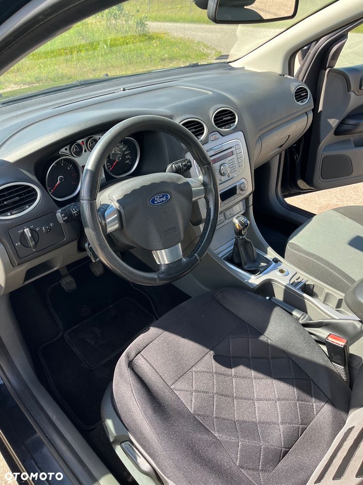 Ford Focus 1.6 Trend - 12