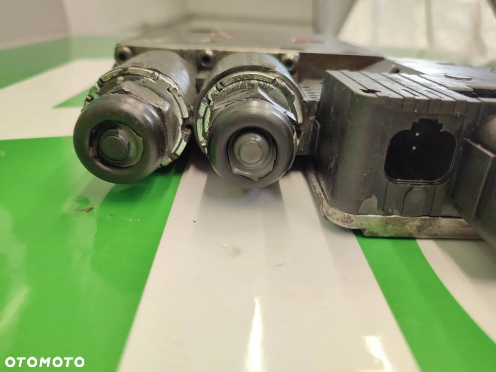 Sekcja EHR Zawór sterujący G718960030016 Fendt 820 Vario - 4