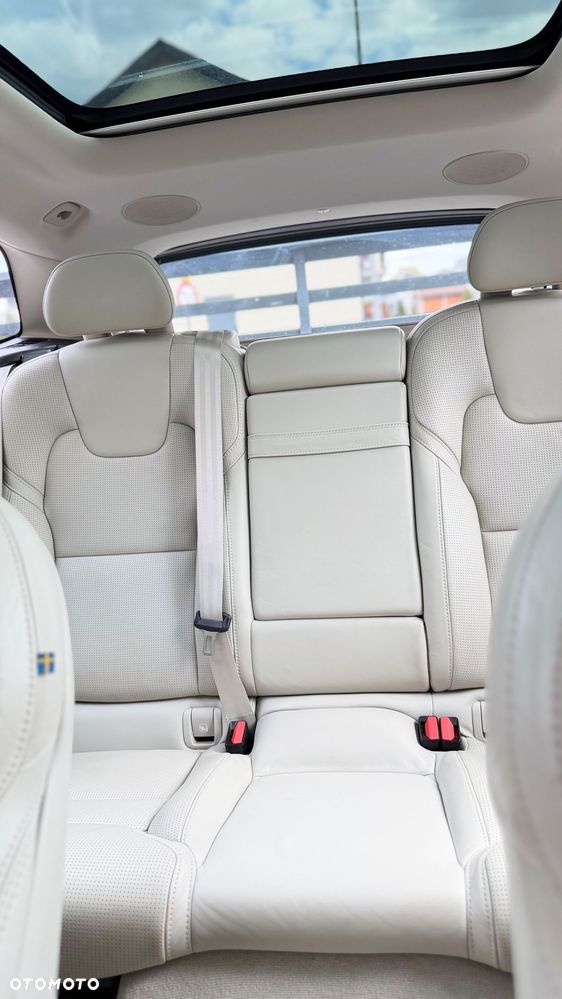 Volvo XC 60 D5 AWD Geartronic Inscription - 8