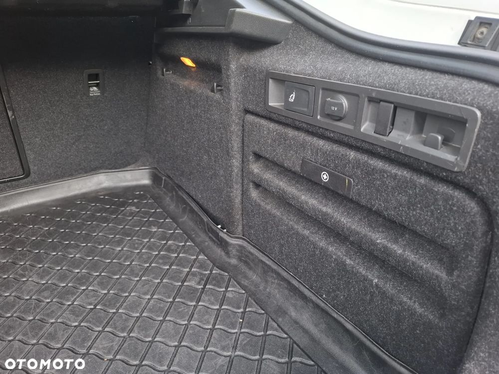 Skoda Superb 2.0 TDI Active DSG - 17
