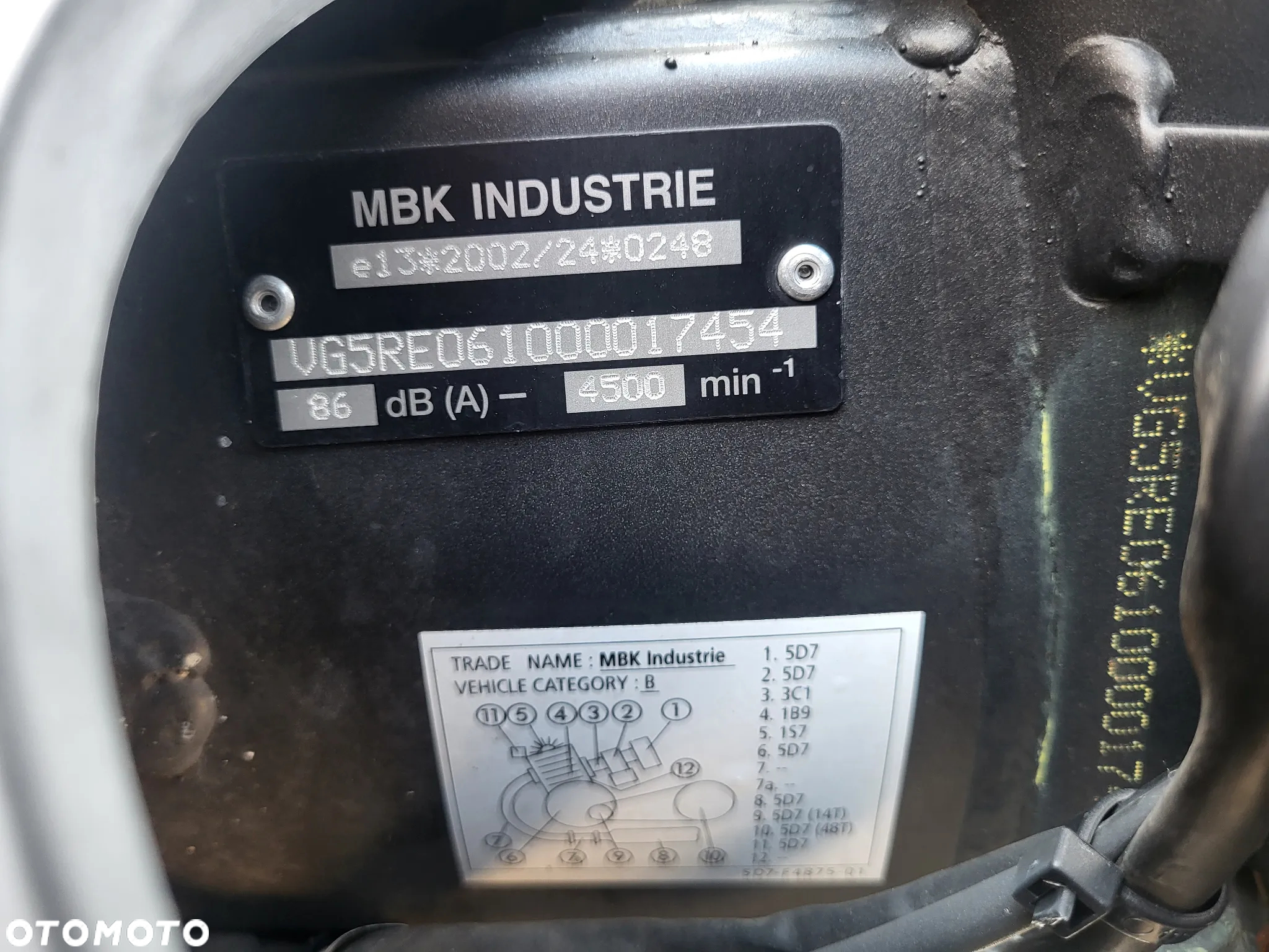 Yamaha YZF - 6