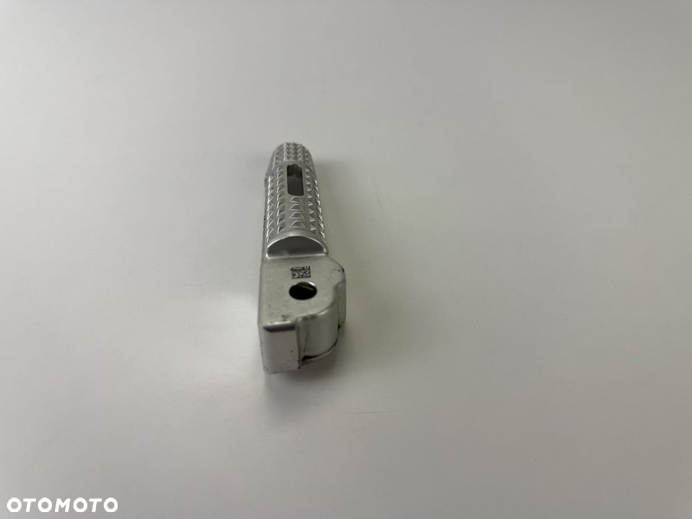 Podnóżek tylny prawy BMW S1000RR K67 2019+ - 7
