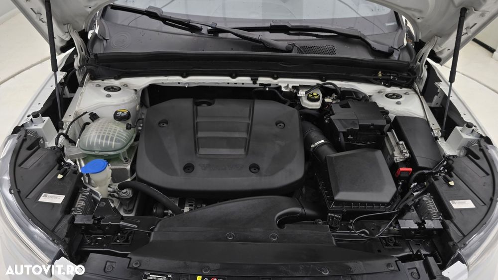 Volvo XC 40 T3 AT8 Momentum Pro - 24