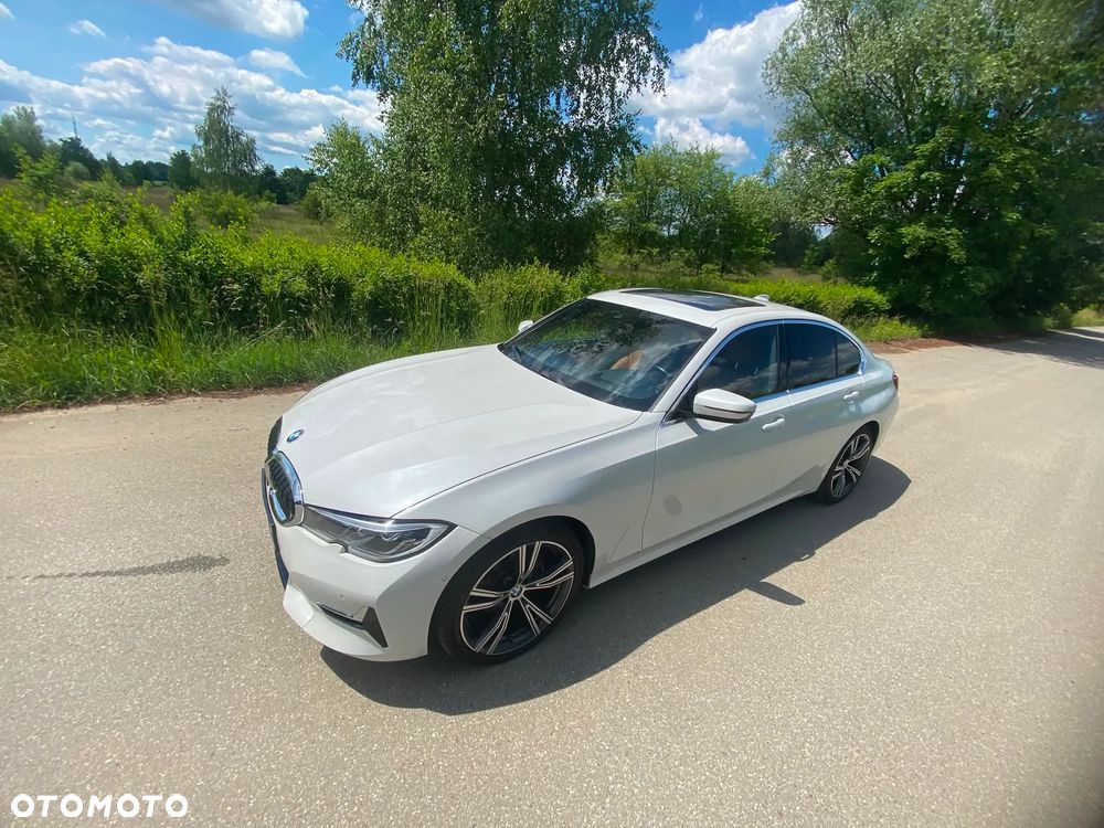 BMW Seria 3 320d xDrive Edition Luxury Line Purity - 2