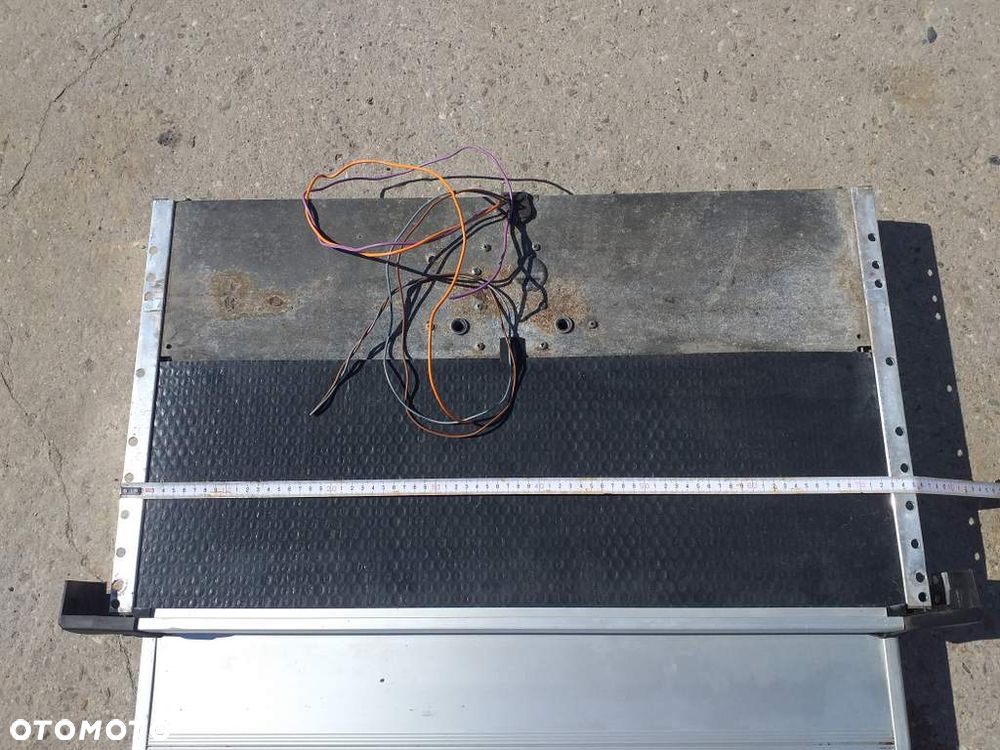 Elektrycznie wysuwany Stopień THULE do Kampera - 5