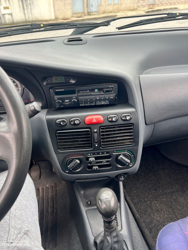 Fiat Palio Weekend - 6