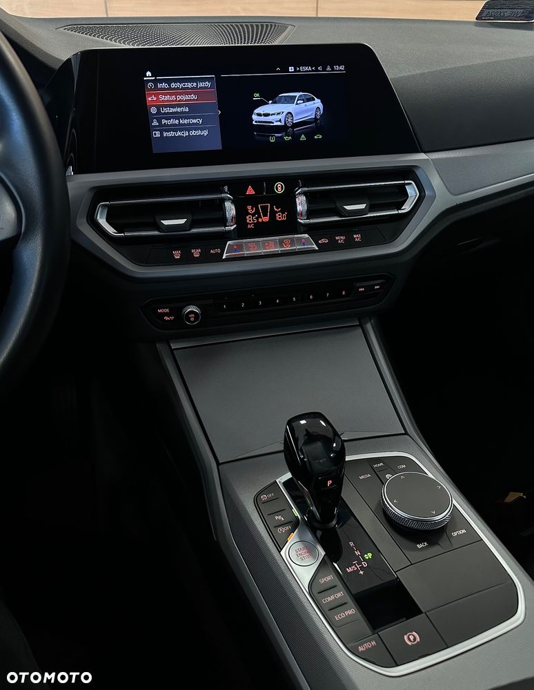 BMW Seria 3 318i Advantage - 16