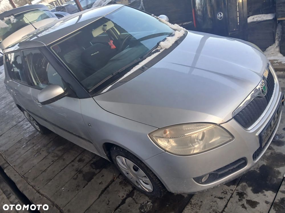 skoda fabia II LF7T maska zderzak lampa grill błotnik drzwi zbiornik paliwa szyba lusterko klamka - 2