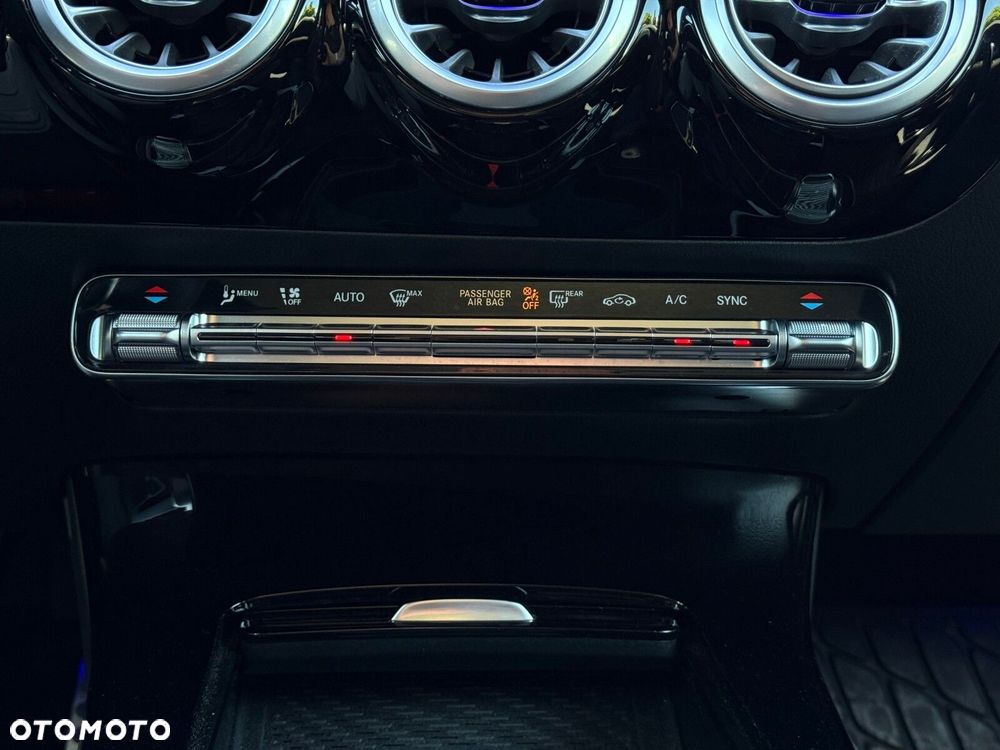 Mercedes-Benz Klasa A 35 AMG 4-Matic 8G-DCT - 22