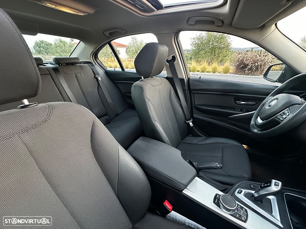 BMW 330 e iPerformance - 22