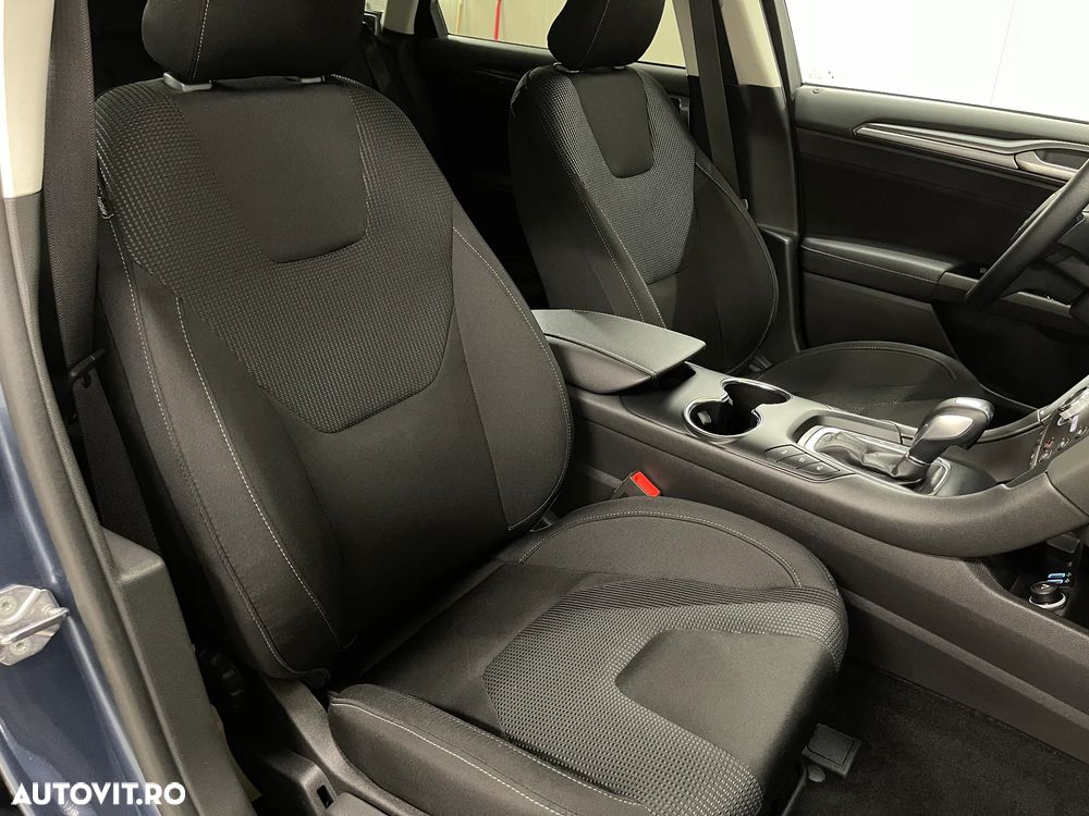 Ford Mondeo 2.0 HEV Titanium - 10