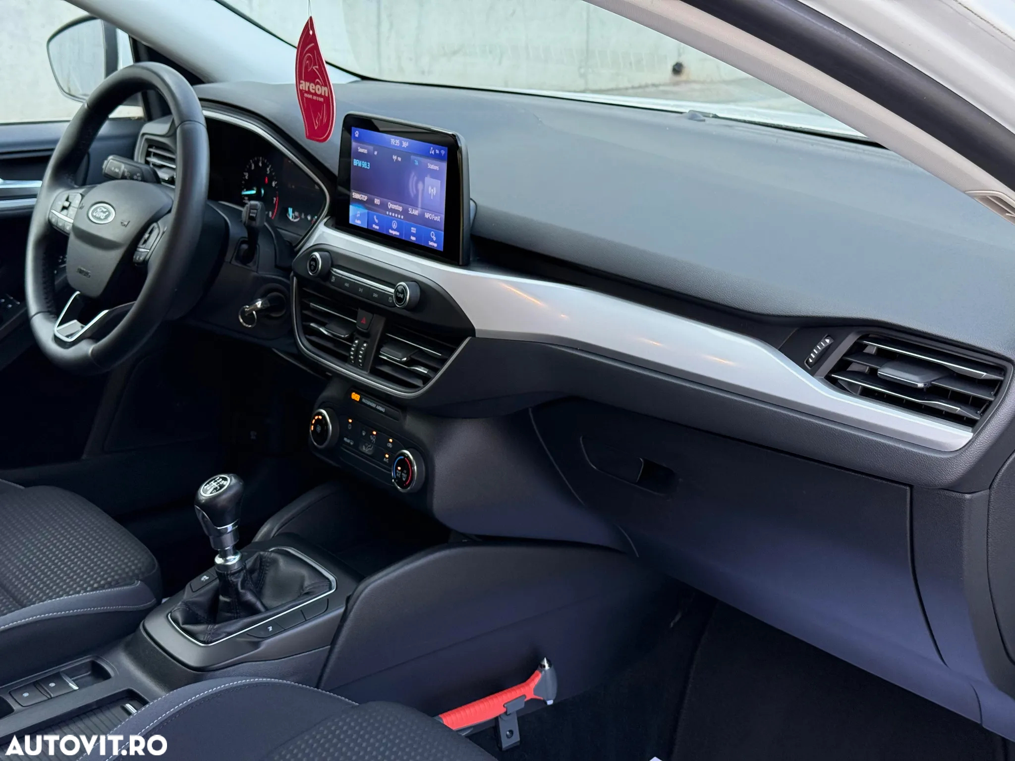 Ford Focus 1.0 EcoBoost Trend Edition - 11