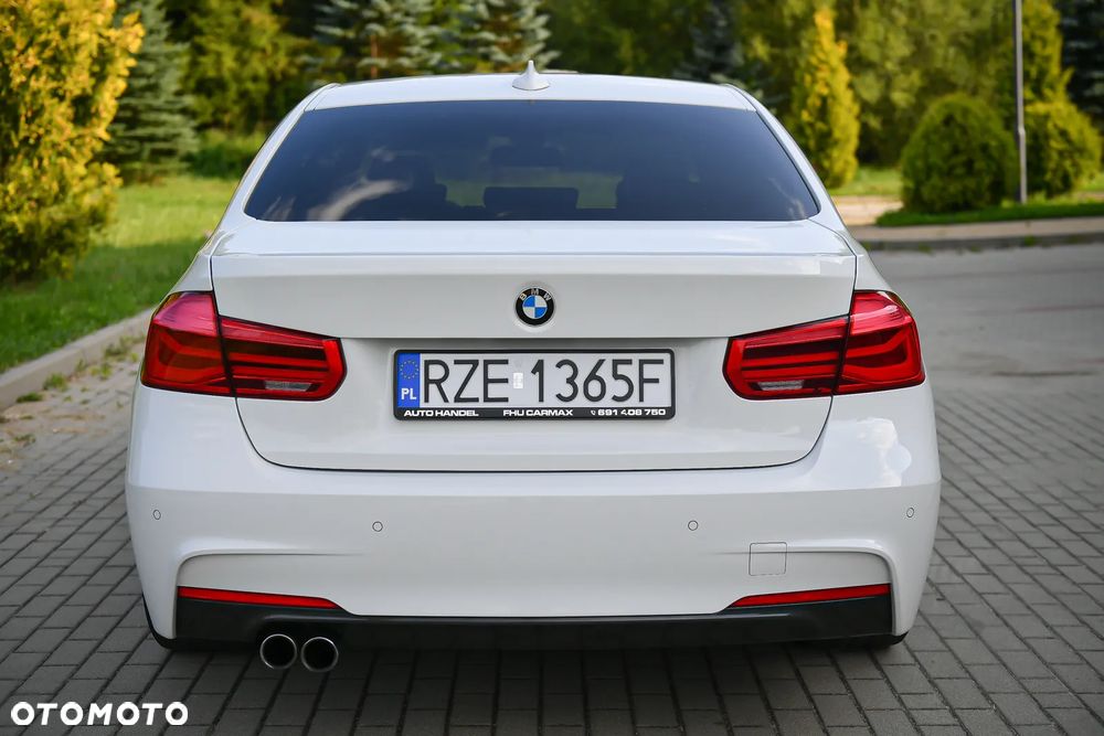 BMW Seria 3 320d M Sport - 5