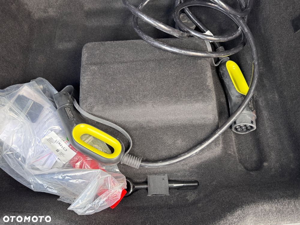 Lynk & Co 01 PHEV - 13