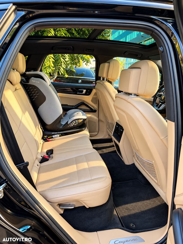 Porsche Cayenne Standard - 2