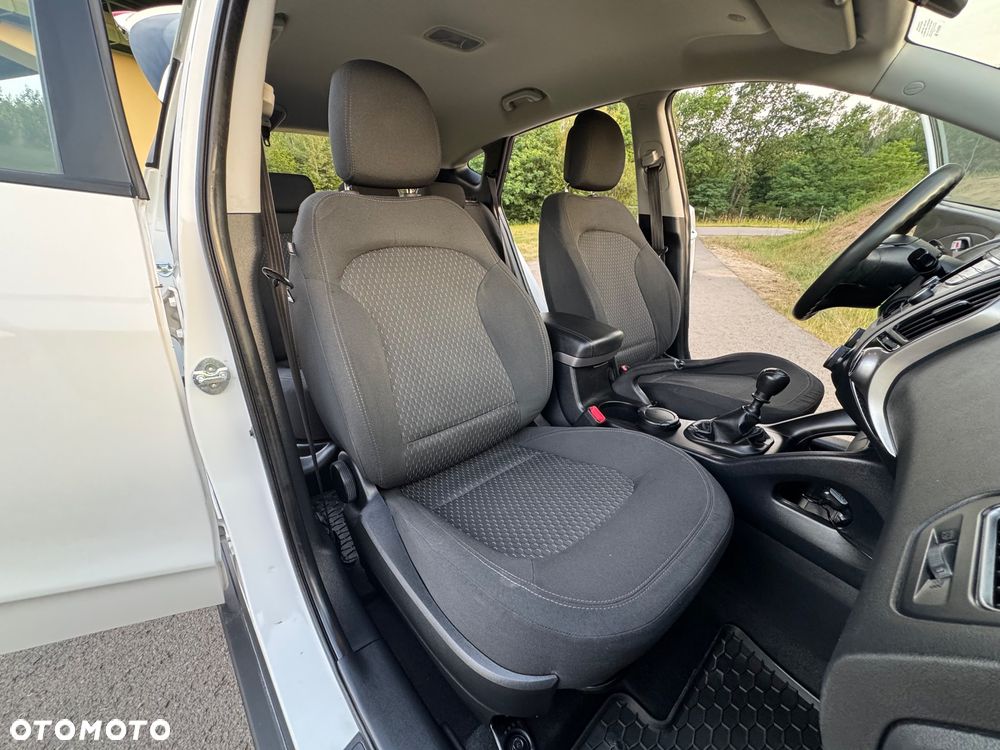 Hyundai ix35 1.6 2WD Fifa World Cup Edition - 28
