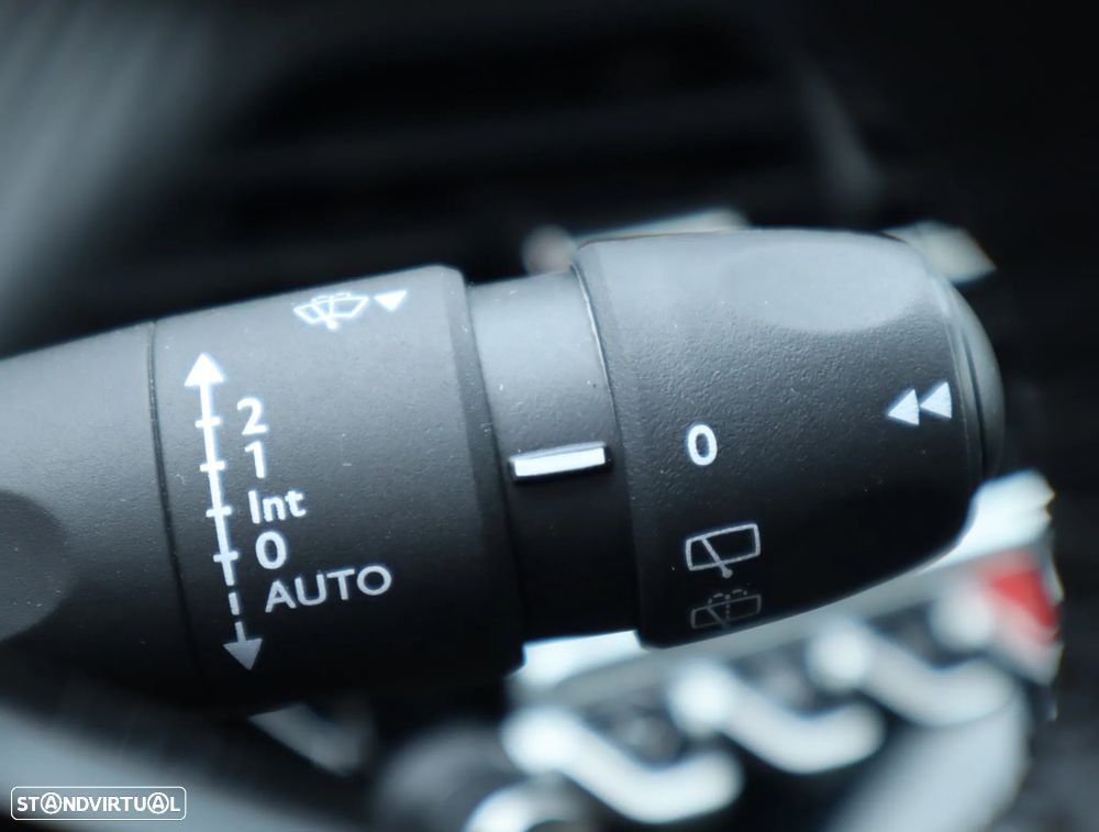 Peugeot 2008 1.2 PureTech Allure - 34