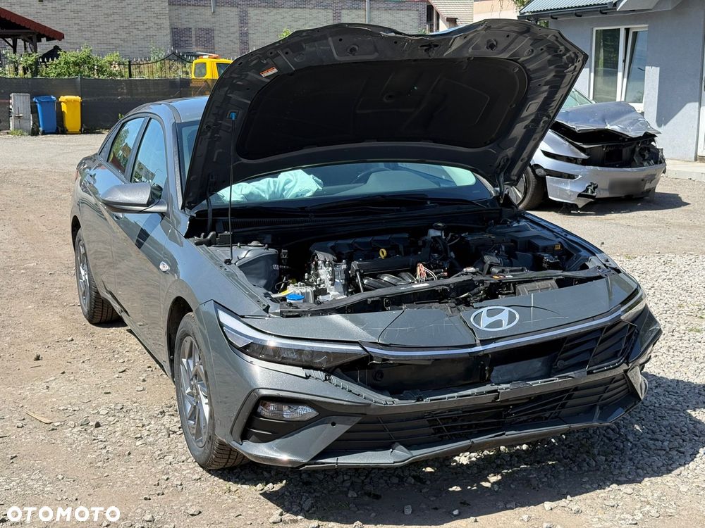 Hyundai Elantra 1.6 Modern CVT - 9
