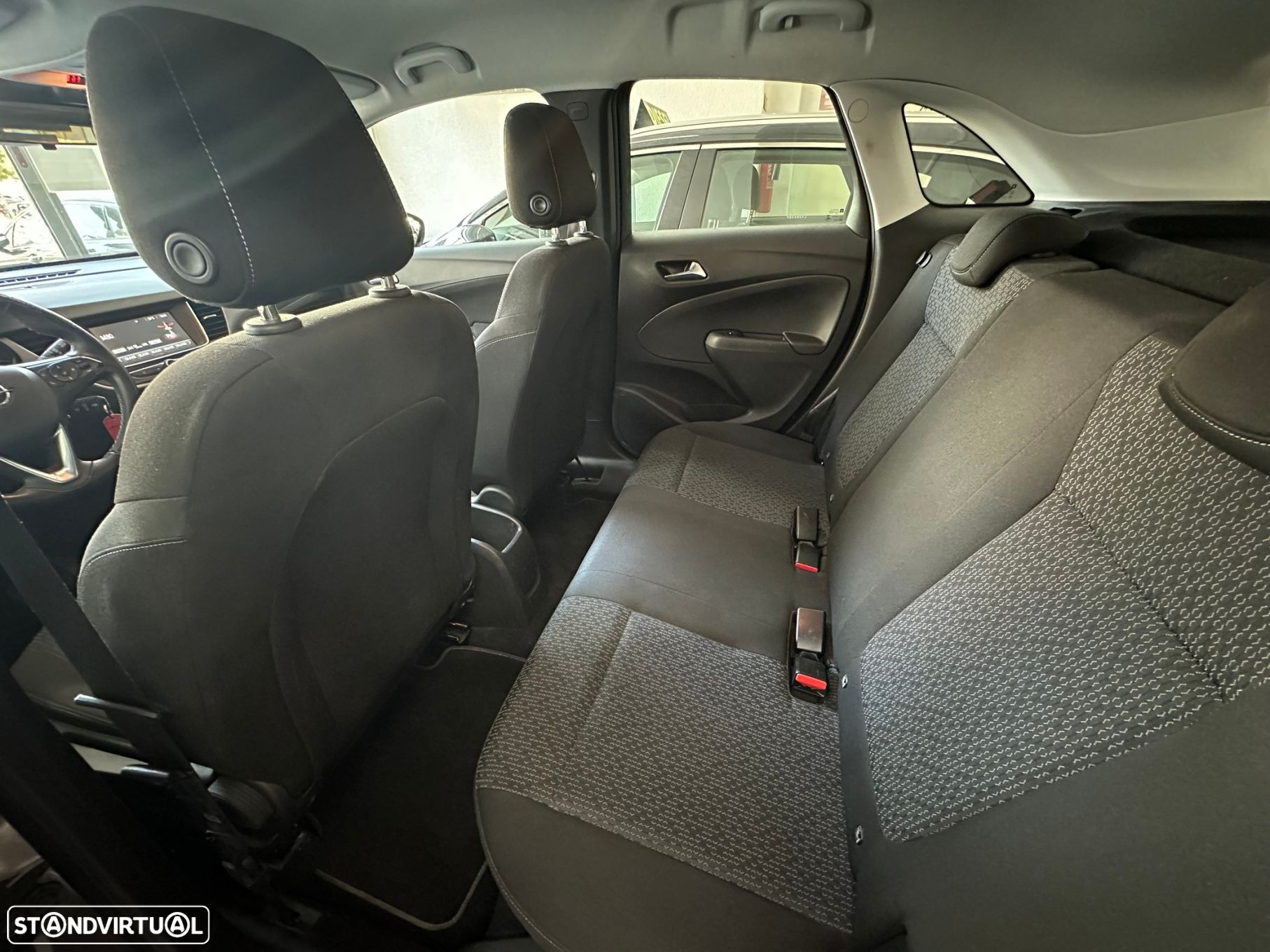 Opel Crossland X 1.5 CDTi 120 Anos - 11