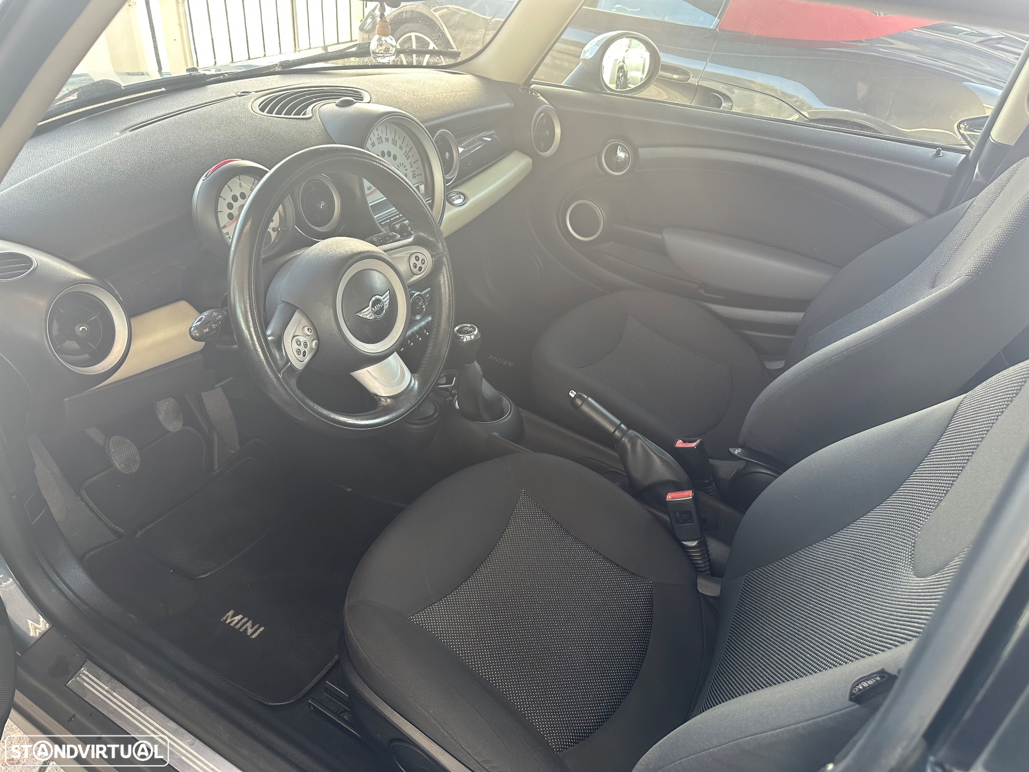 MINI 3 Portas Cooper D - 15