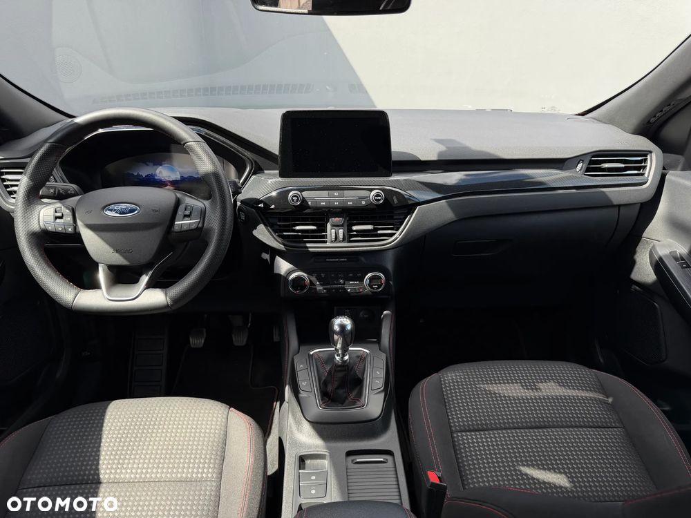 Ford Kuga 1.5 EcoBoost FWD ST-Line - 31