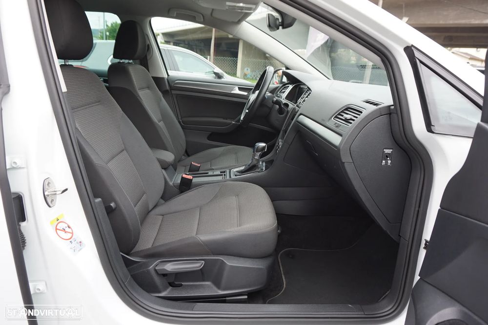 VW e-Golf AC/DC - 23