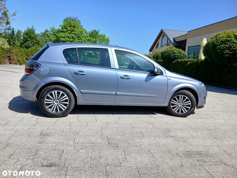 Opel Astra - 4