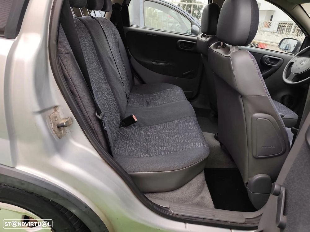 Opel Corsa 1.2 16V Confort - 12