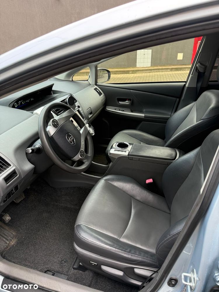 Toyota Prius 1.8 HSD Premium - 7