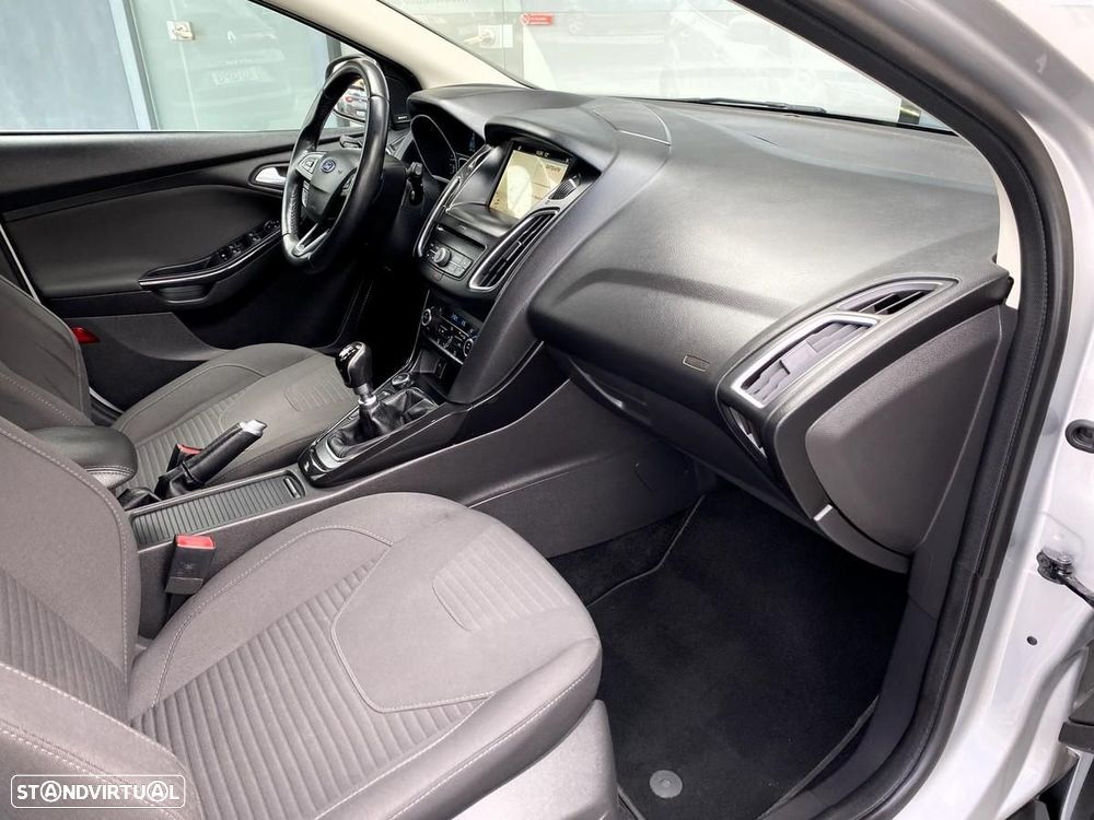 Ford Focus SW 1.5 TDCi Titanium - 10