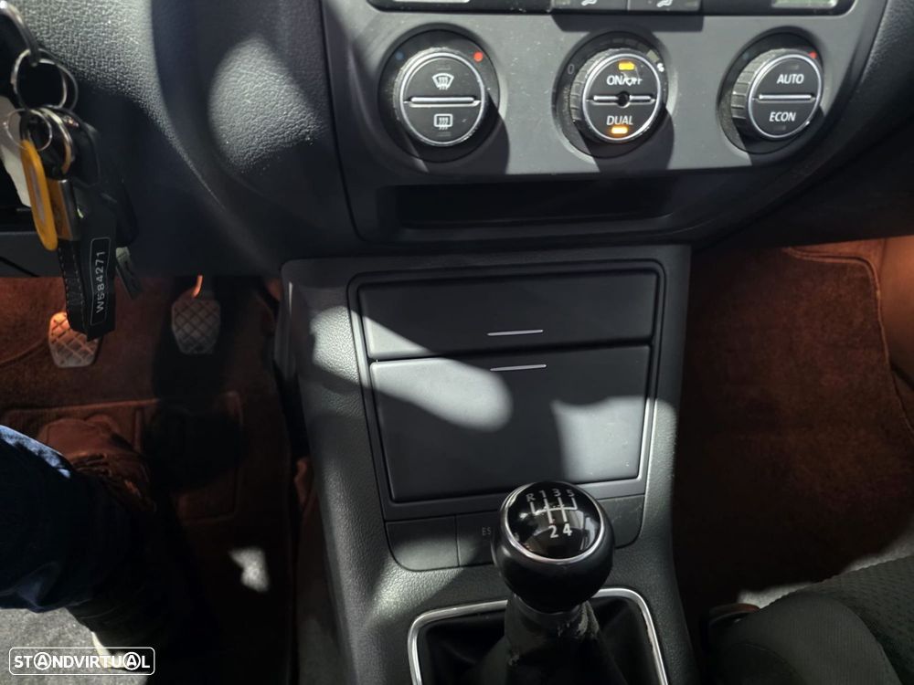 VW Golf Plus 1.9 TDi BlueM. Confortline - 12