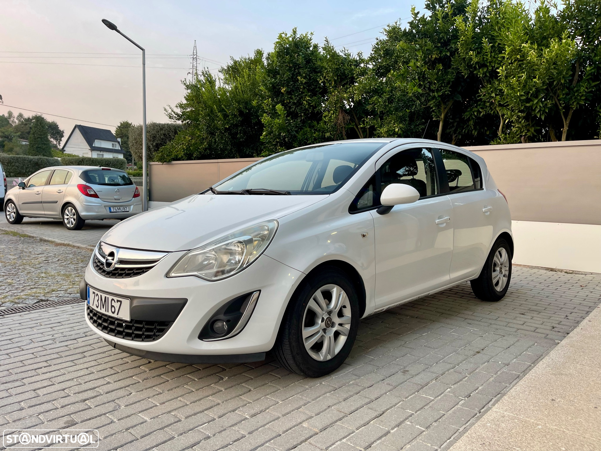 Opel Corsa 1.2 Enjoy - 3