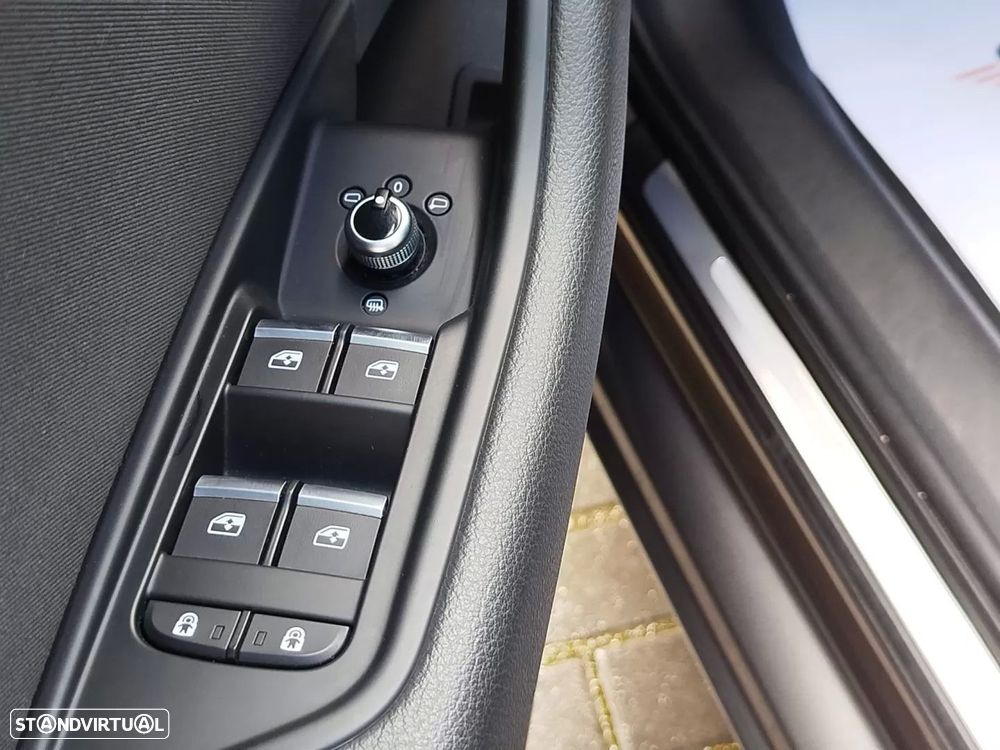 Audi A4 Avant 30 TDI Advanced S tronic - 13