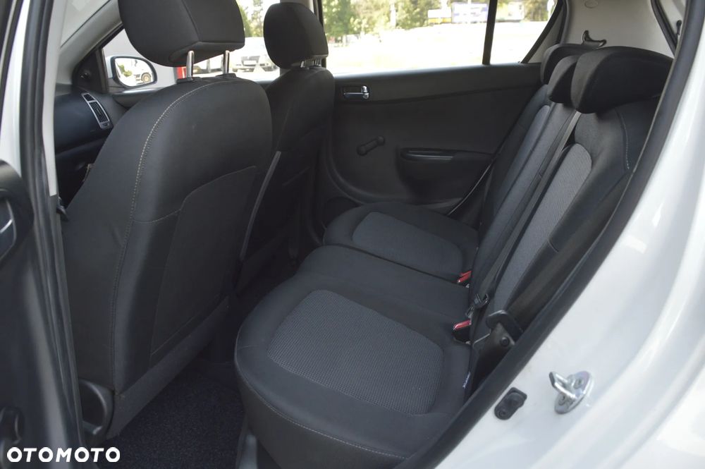 Hyundai i20 - 15