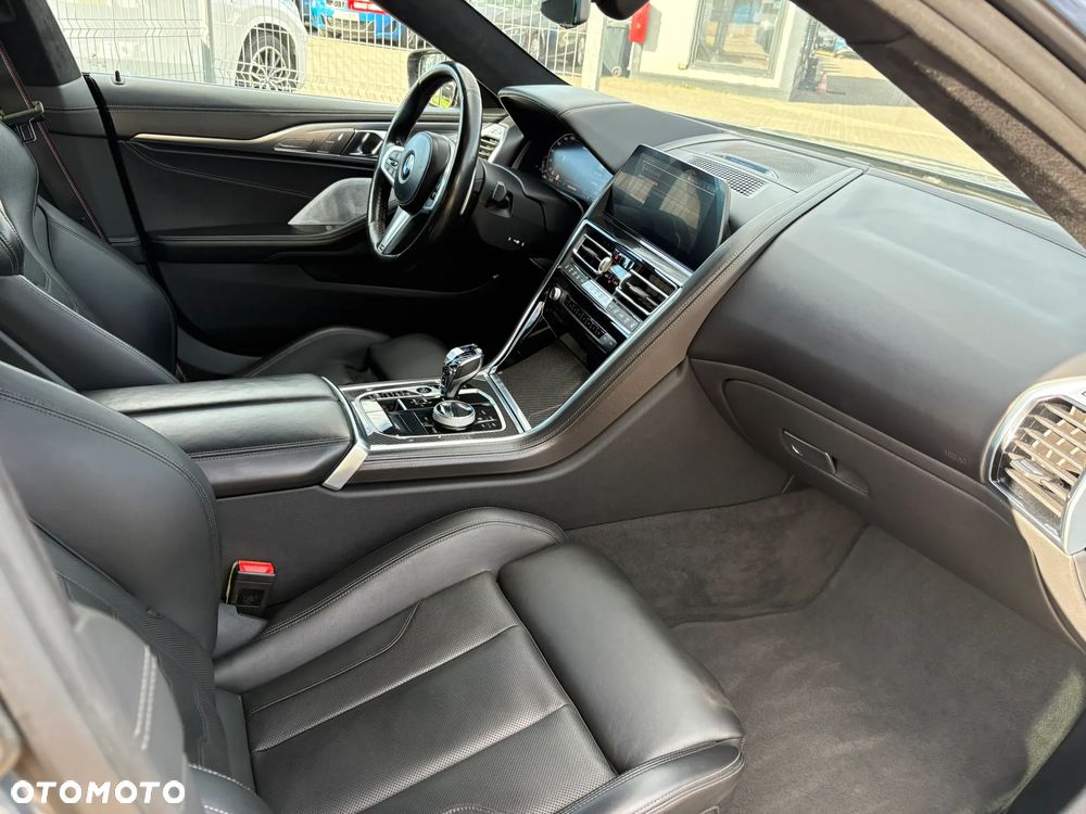 BMW Seria 8 M850i xDrive - 30