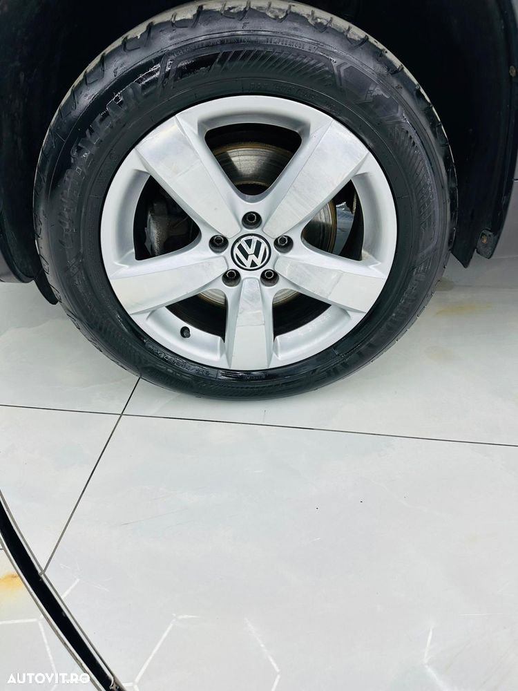 Volkswagen Tiguan 2.0 TDI DPF BlueMotion Technology Cup Sport & Style - 9